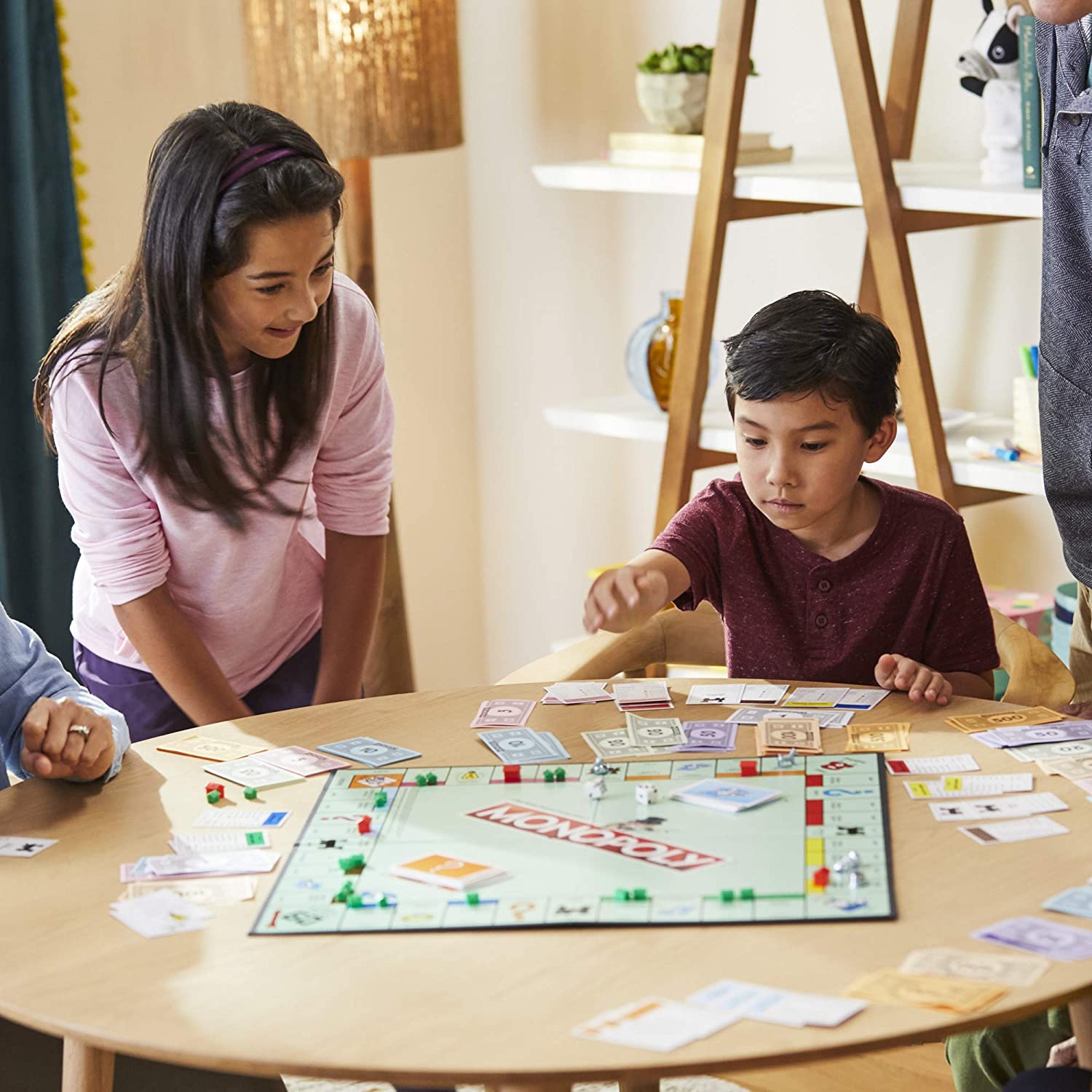 لعبة مونوبولي الكلاسيكية من ها - مراجعة Hasbro Game Monopoly وسعره